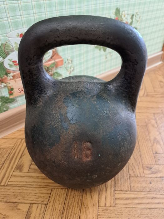 Продам гирю советскую 16 кг