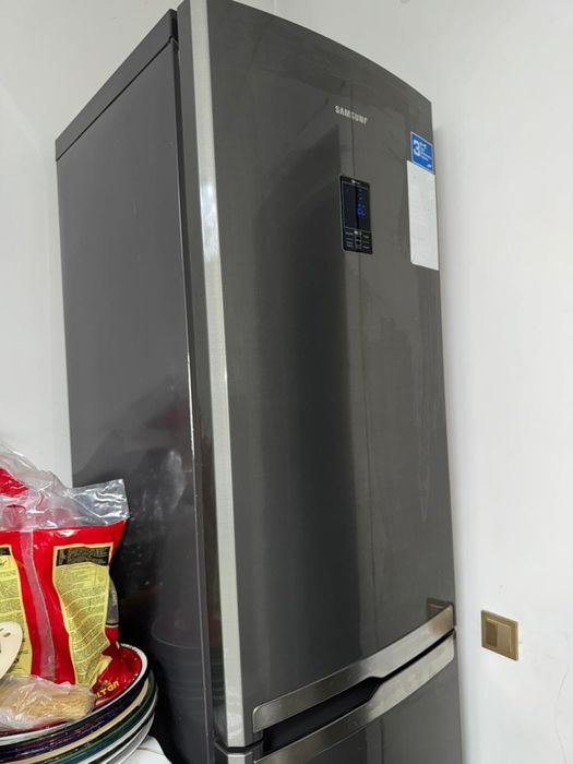 Продам холодильник и морозильник