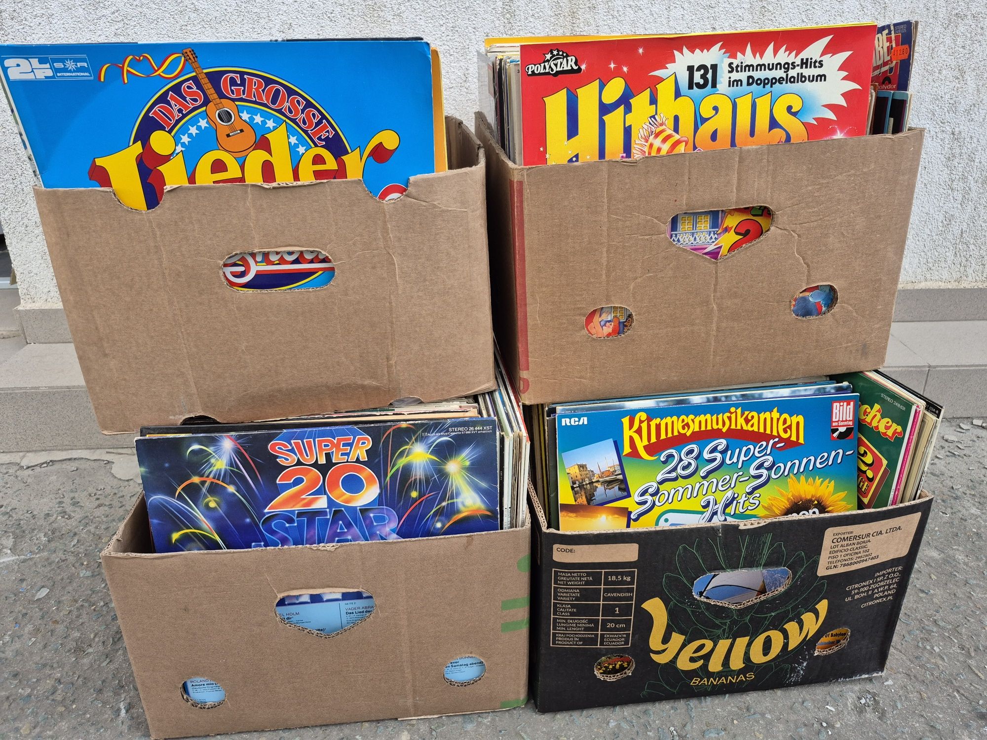Lot 150LP (bucati) Discuri Vinil colectie muzica usoara mixta

- To