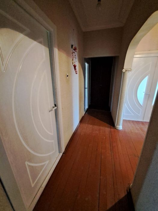 Квартира в Ахунбабаевском массиве , за каналом Лаззат