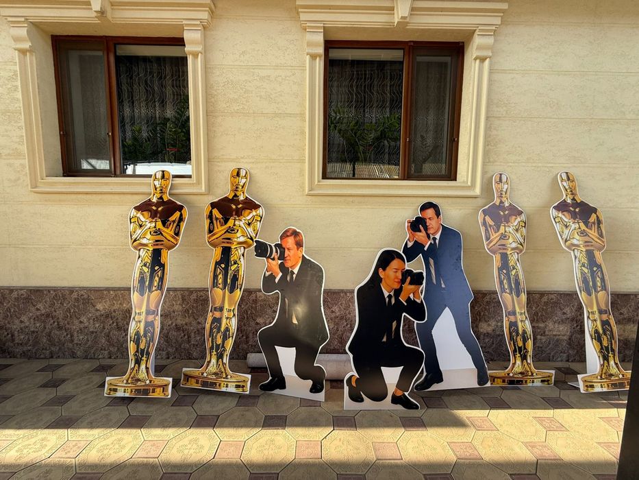 Фигуры из ПХВ в полный рост (Оскар и фотографы)