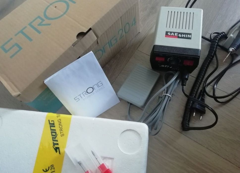 Аппарат для маникюра Strong 204. Новый. В подарок новые фрезы.