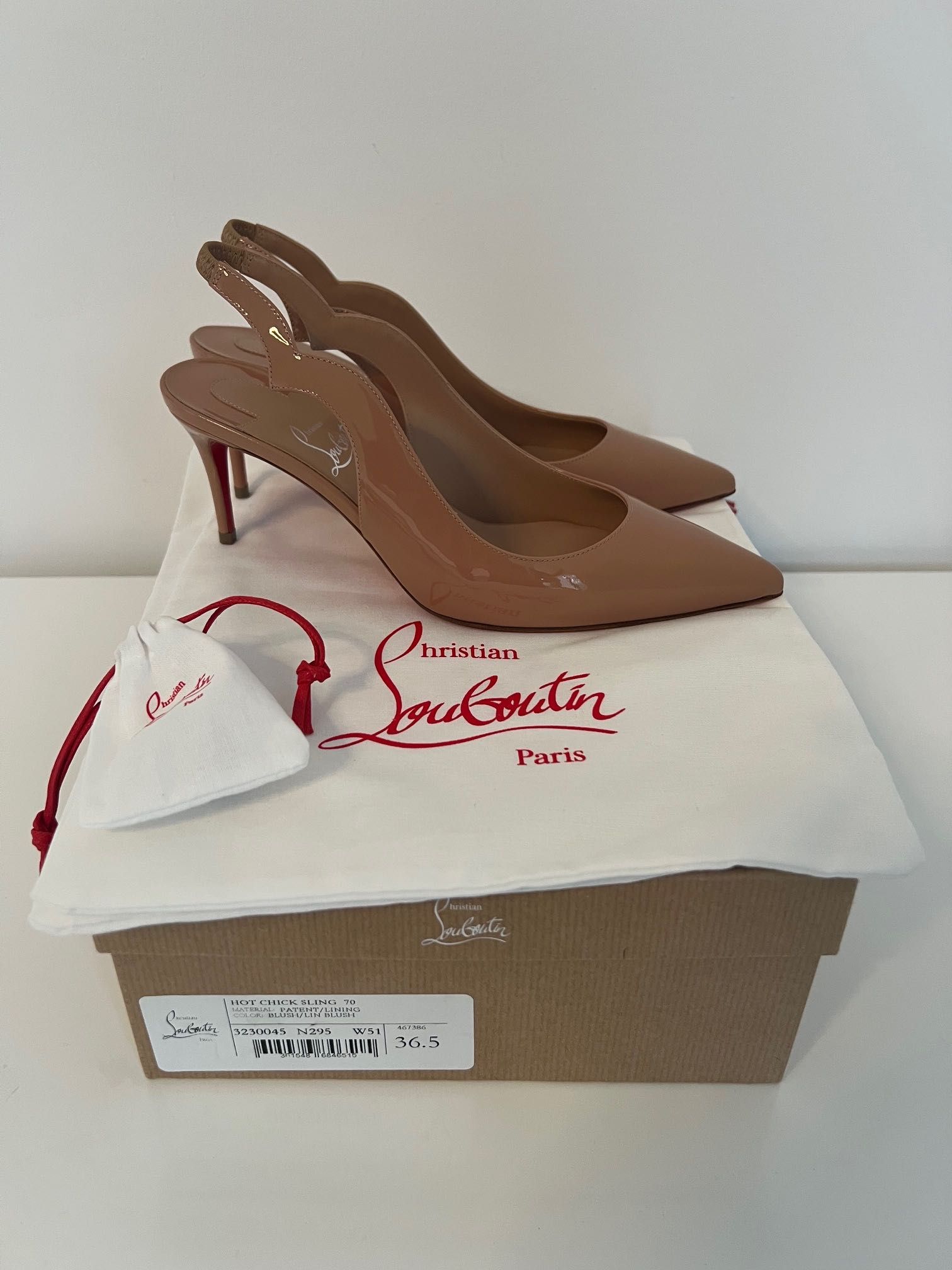 Pantofi Christian Loboutin Hot Chick Sling