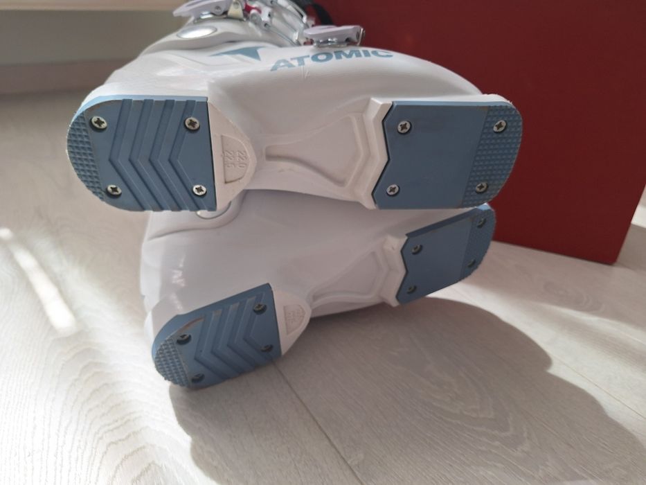 Ски обувки за момиче Atomic 22.5