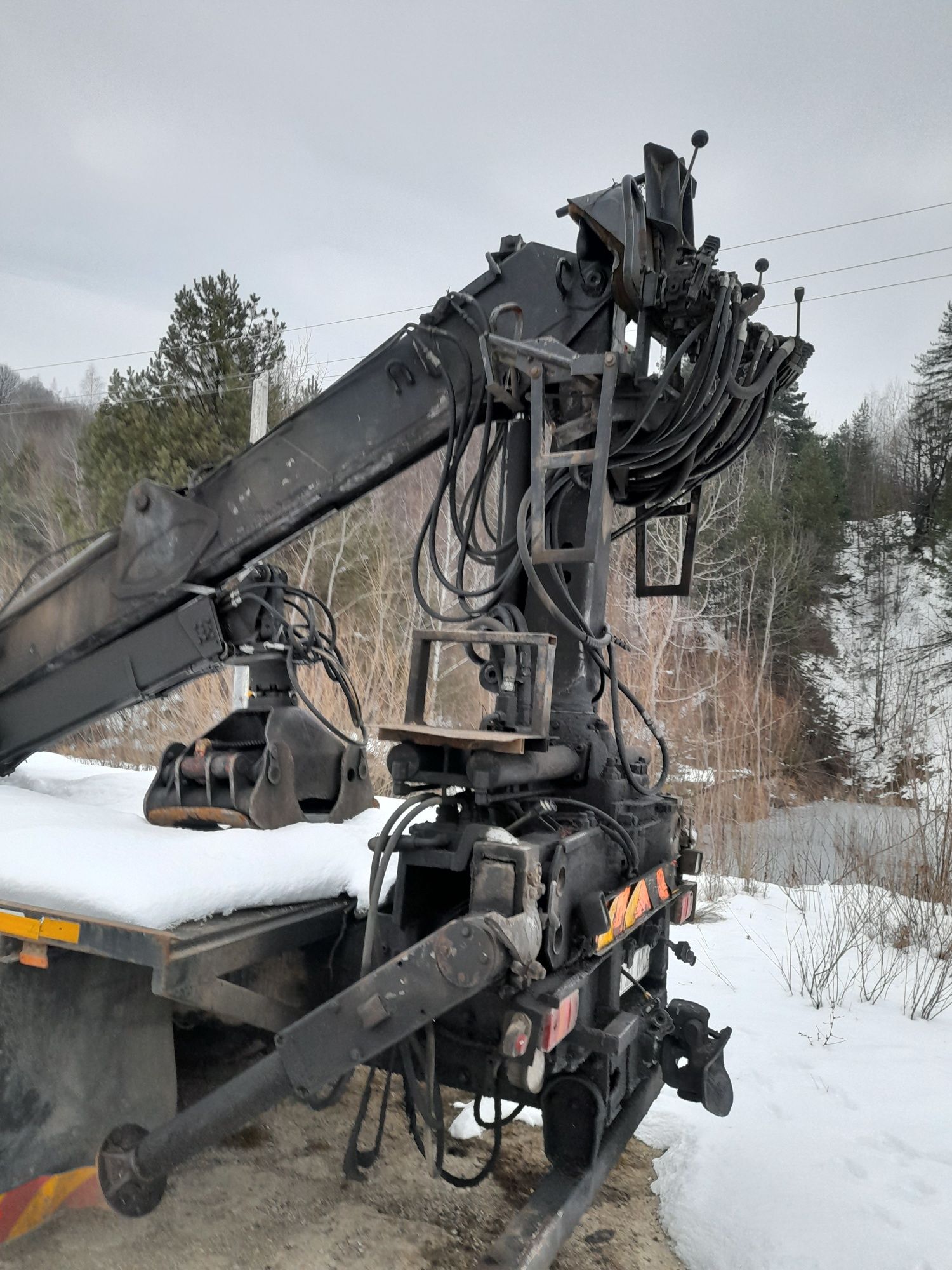 Camion forestier Scania 124G 470