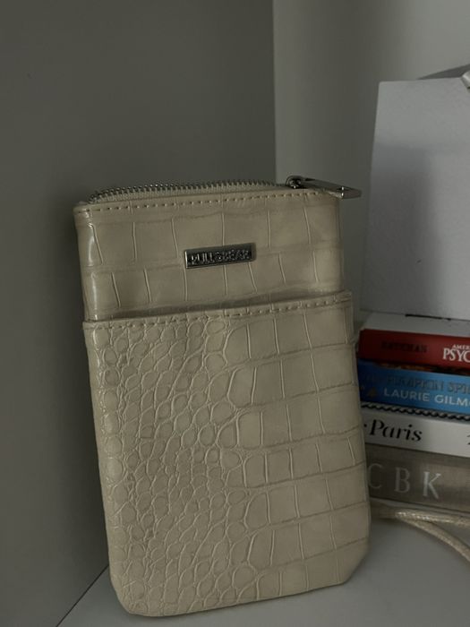 Сумка для телефона.