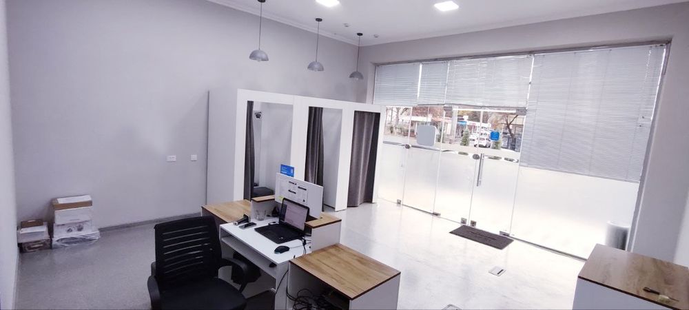 Аренда  70 квадрат 1- линия йу́л юзасида жойлашган