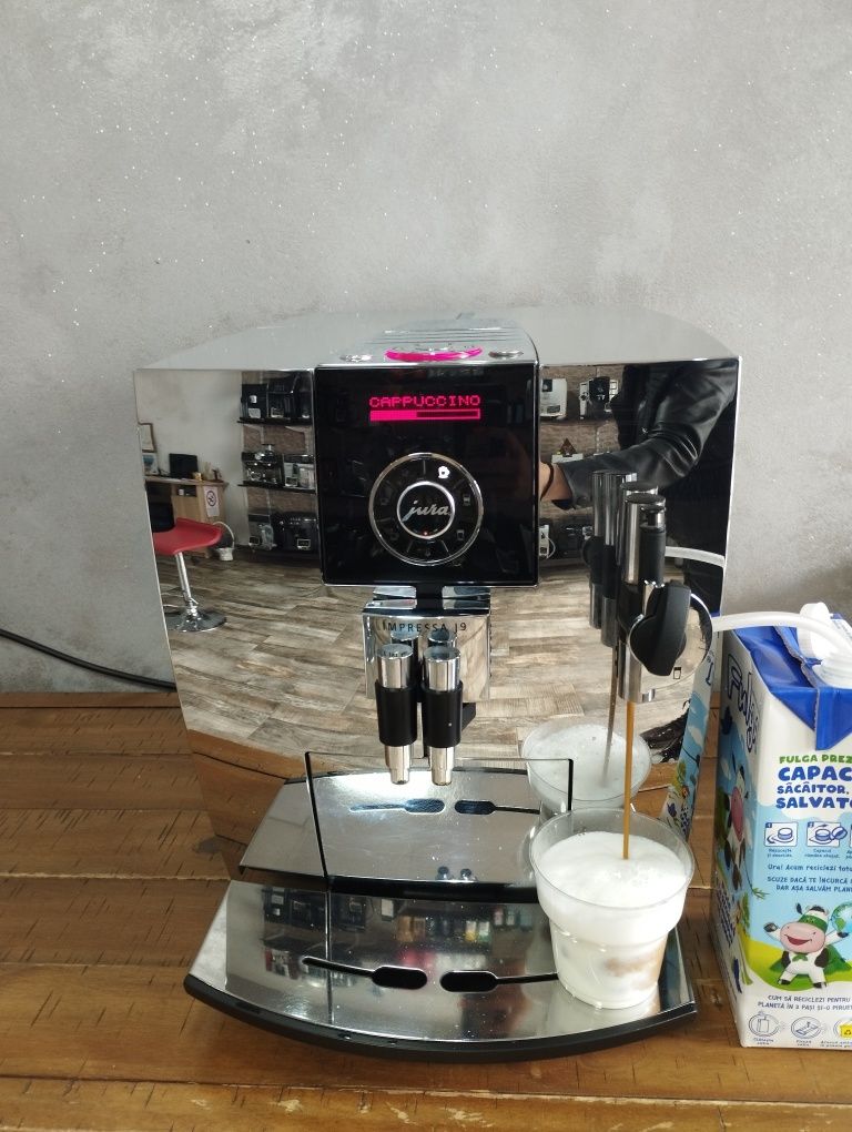 Aparat espressor de cafea Jura Impressa J9 Chrom