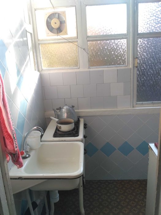 Сдается на Домбрабаде 2-х. комнатная квартира