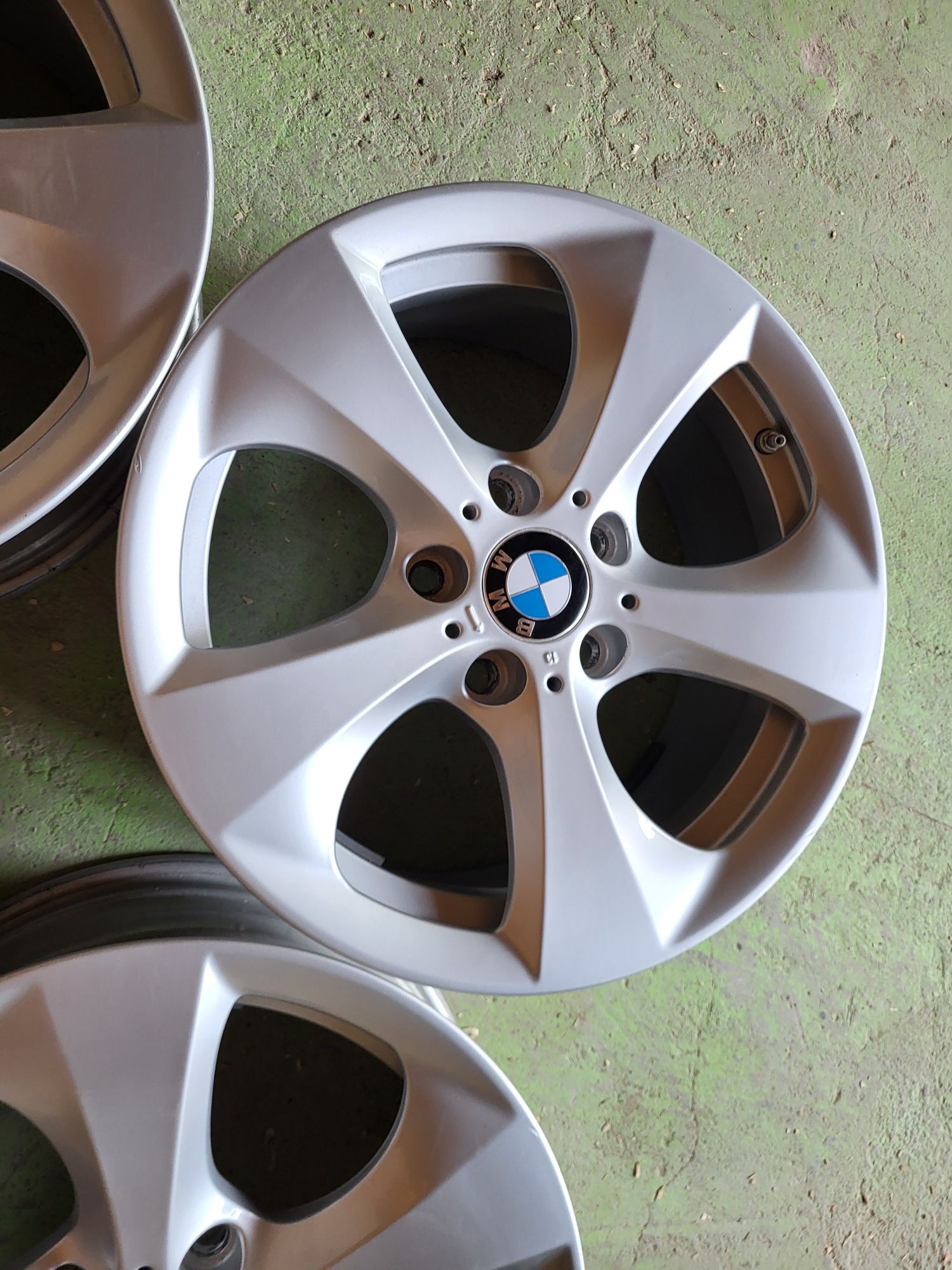 17 5x120 Bmw лети джанти 5х120 бмв
