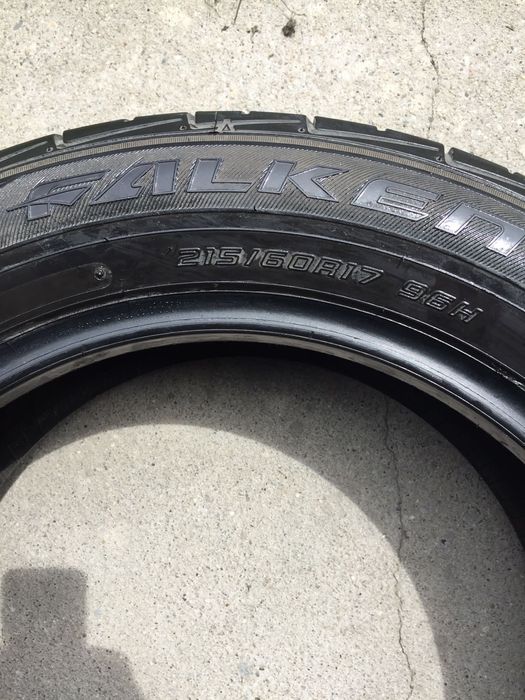 Cauciuc Falken 215/65 R17 2 bucati.