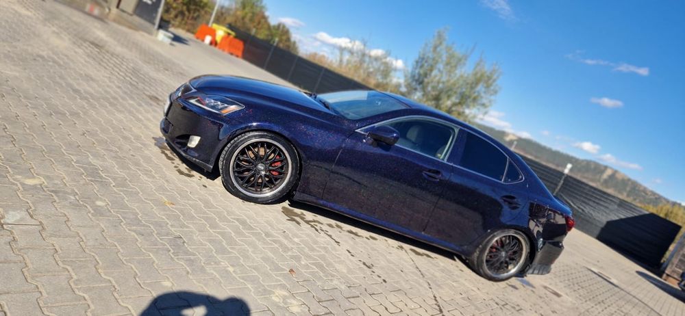 Vand Lexus is 220