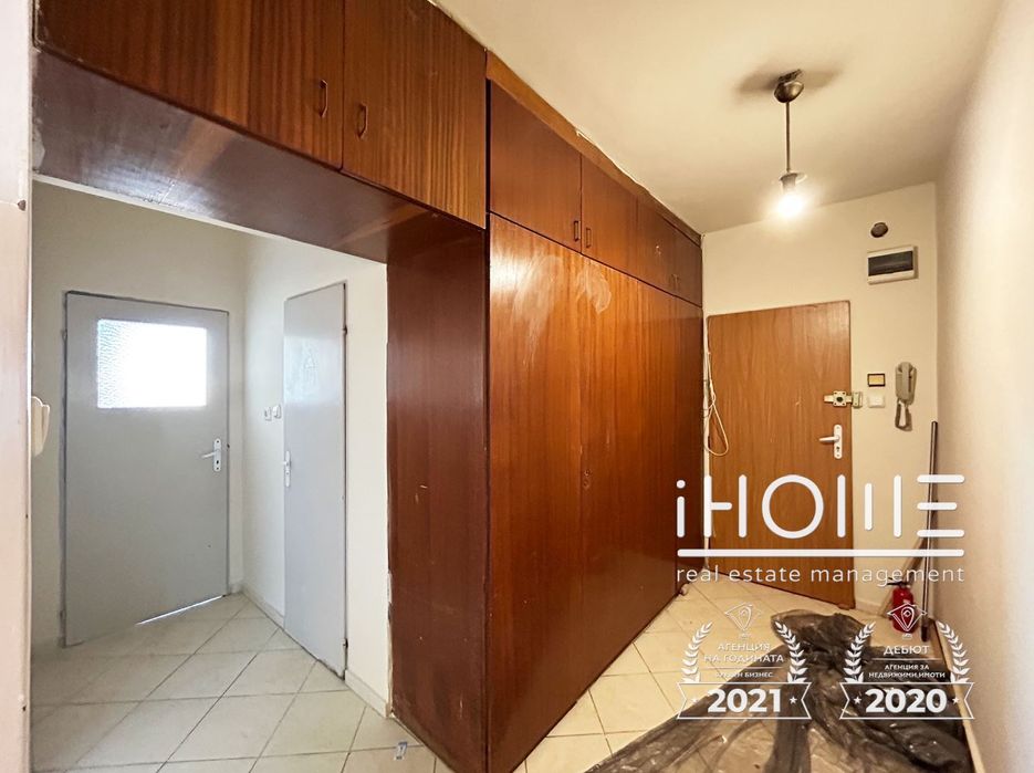 Продава се Тристаен апартамент в София, Света Троица - 75 кв.м за 1947 €/кв.м - Снимка #9