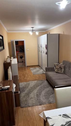 Дава се под наем Едностаен апартамент в Бургас, Възраждане - 40 кв.м за 255 € - Снимка #1