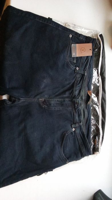 Новые, размеры есть,4000