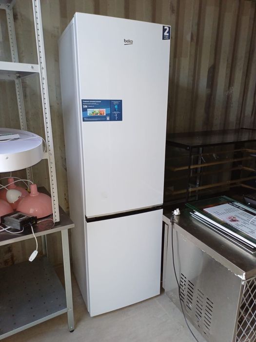 Холодильник Beko.