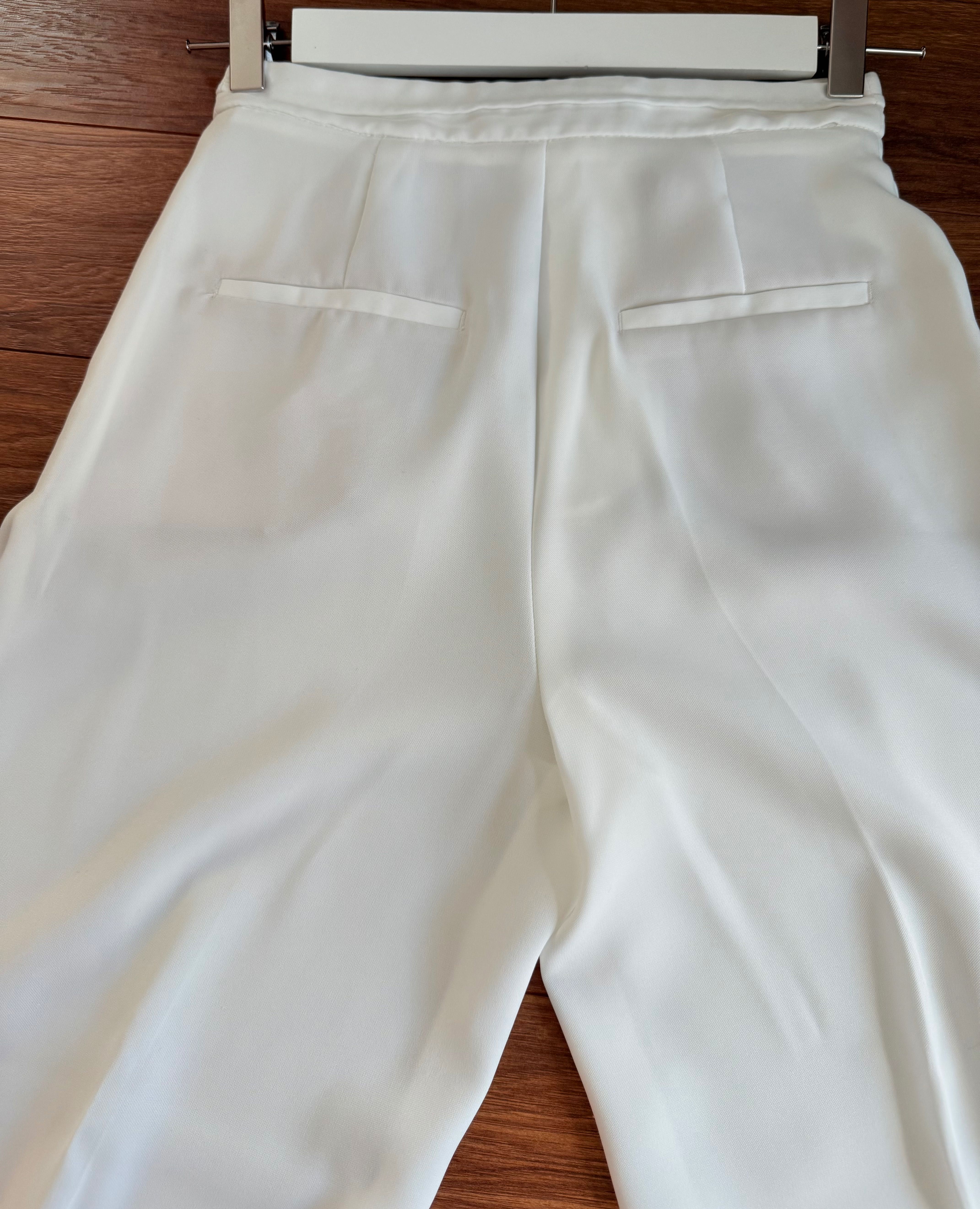 Бели класически панталони Zara