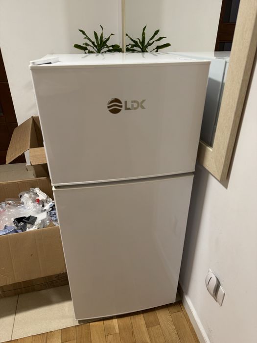 Frigider LDK cu congelator – ca nou