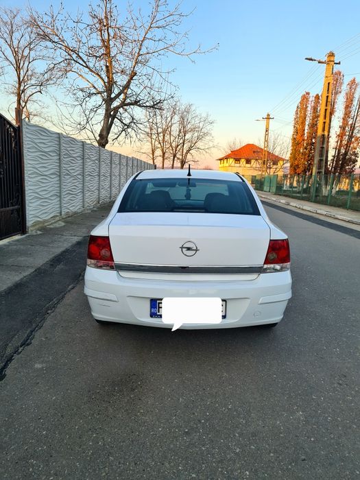 Opel astra h 2013