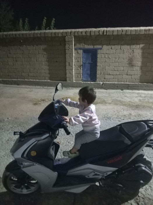 Skuter benzonli 150kub Sotiladi