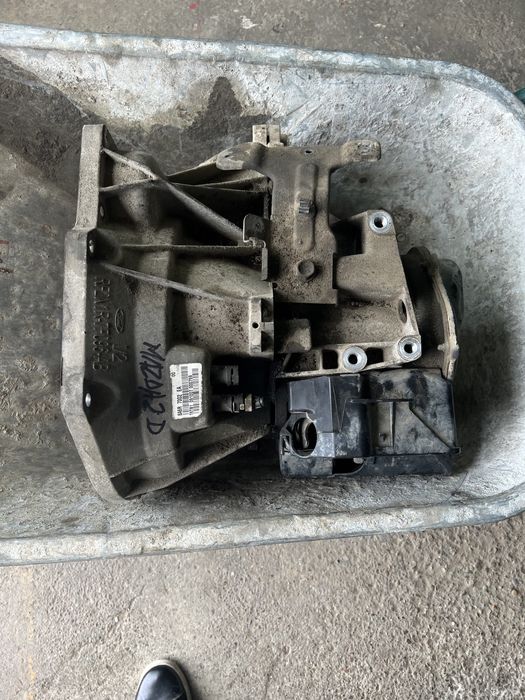Cutie viteze Mazda 2 DY DE diesel 1,4 2003-2010