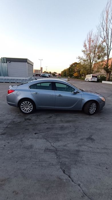 Opel Insignia Avariat (Cutie)