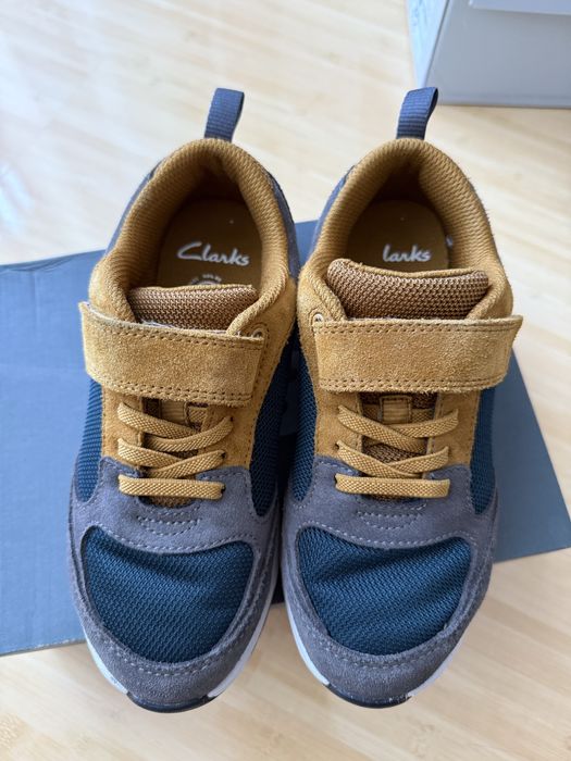 Pantofi sport Clarks pentru copii, mărimea 33, ca noi