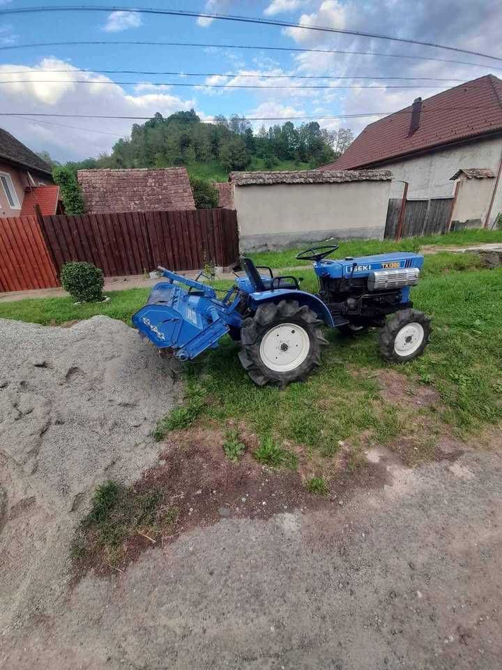 Tractoras japonez ISEKI TX1300