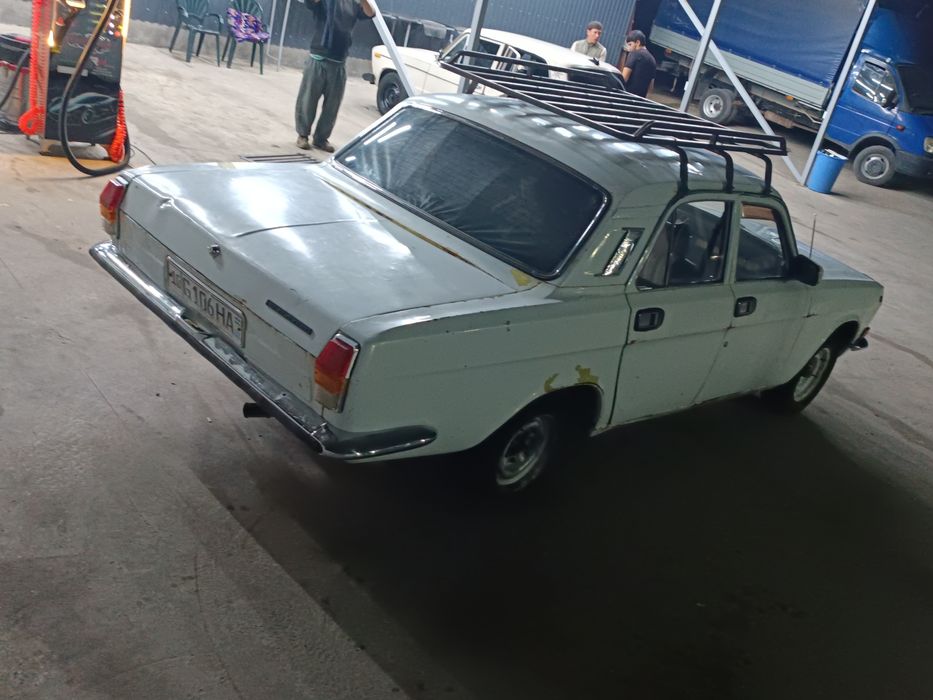Volga 2401 sotiladi gaz benzin