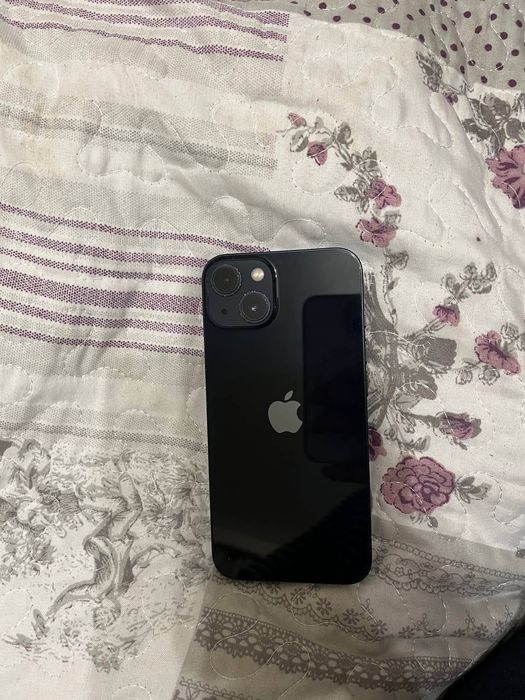 iPhone 13 продава