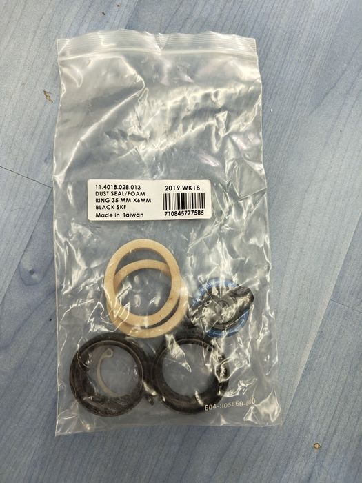 Rockshox Yari 160mm 29 15x110