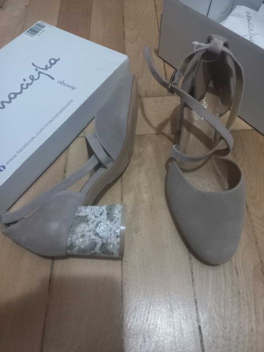 Pantofi dama din piele cu toc bej noi 36