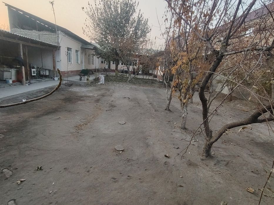 Ермозор Масжид Йонида 4 сотих йер Сотилади