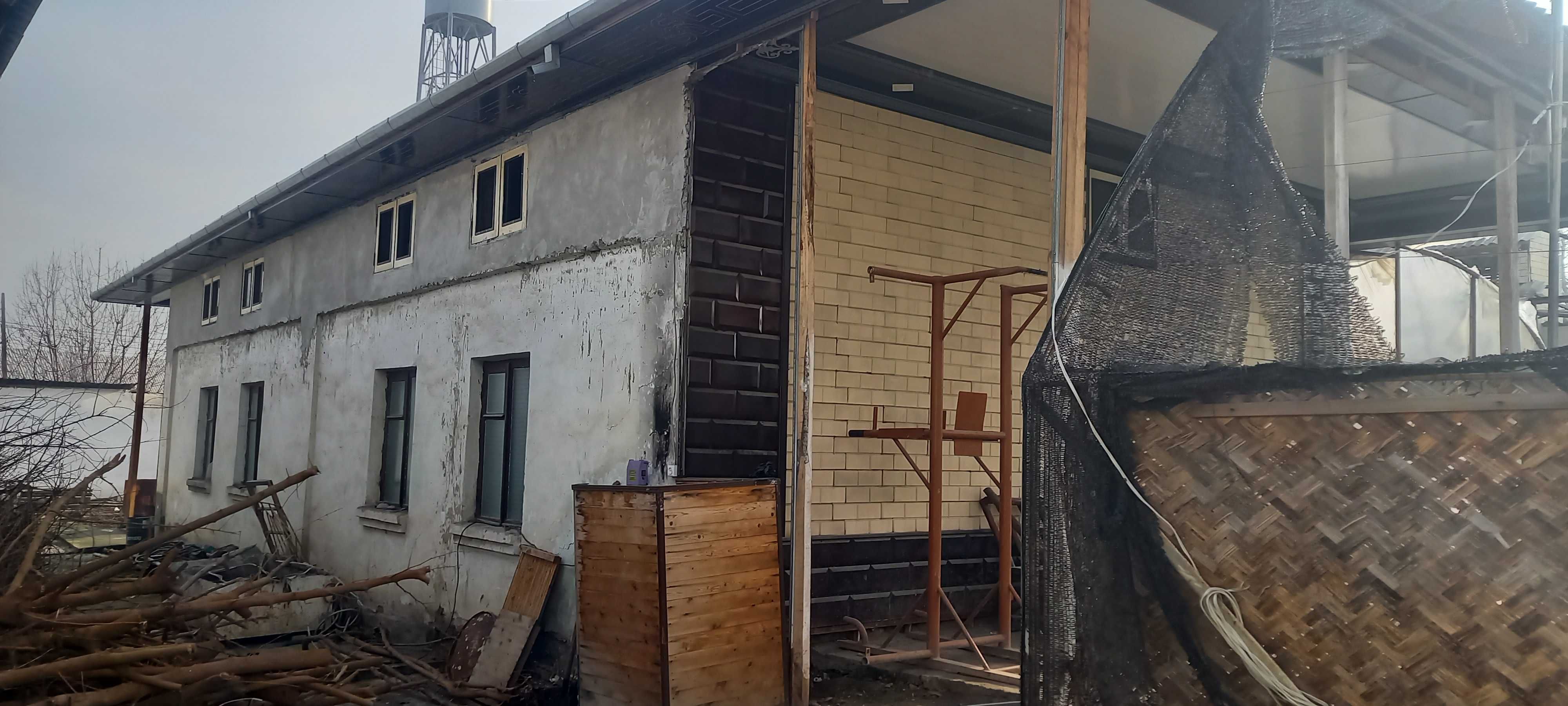 Jalaquduqda Dala shiypon binosi bo`lib to`lash sharti bilan sotiladi