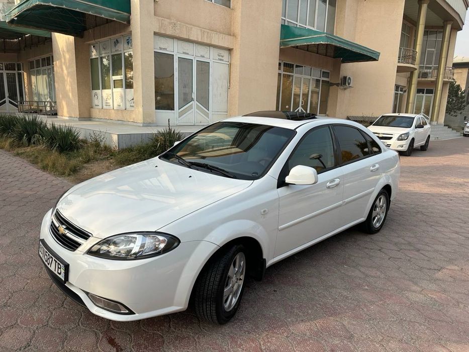 Jentra 2018 avtamat 3 pozitsa sotiladi