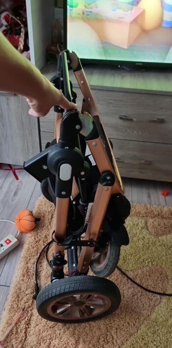 Vând carut copii 3in1