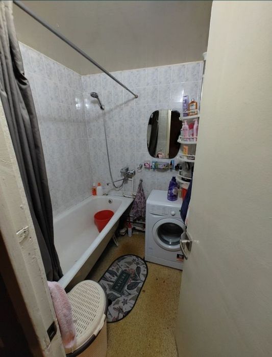 Продаётся на Карасу-1 4ком