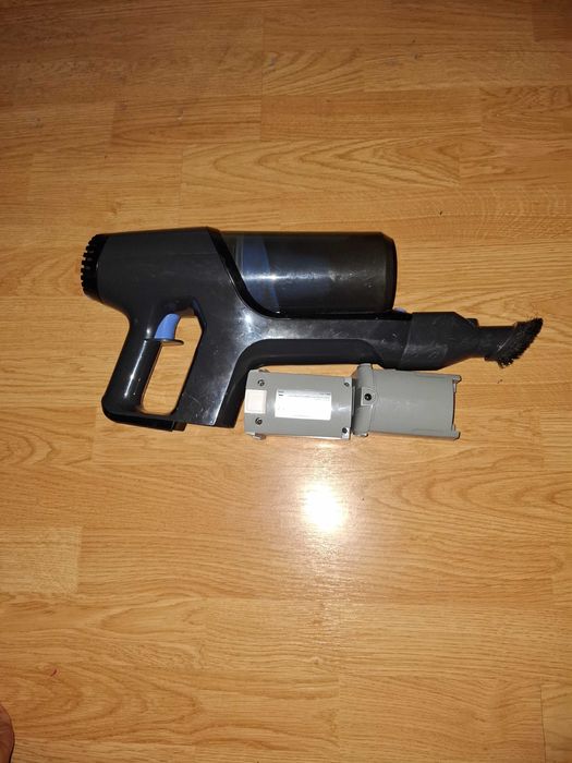 Aspirator vertical  fără fir Rowenta X-Pert 360 rh6971 baterie defecta