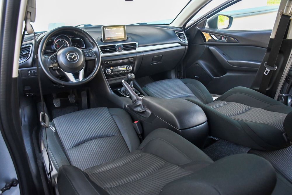 Mazda 3 SKYACTIV-G 120 Center-Line