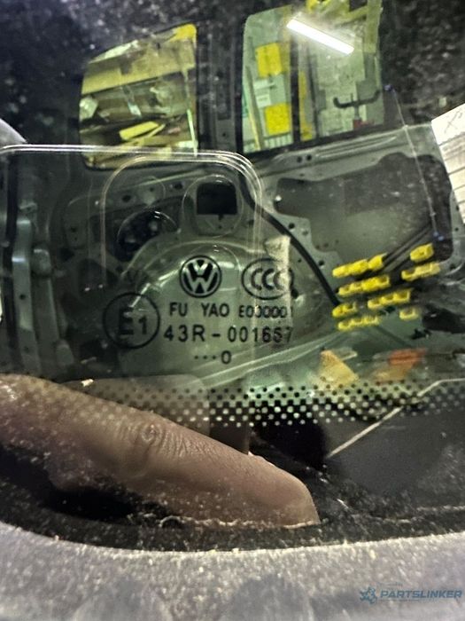 Geam lateral spate dreapta VOLKSWAGEN TOURAN 1T3 2010 - 2015 TDI CFHC FUYAO GLASS 43R-001667