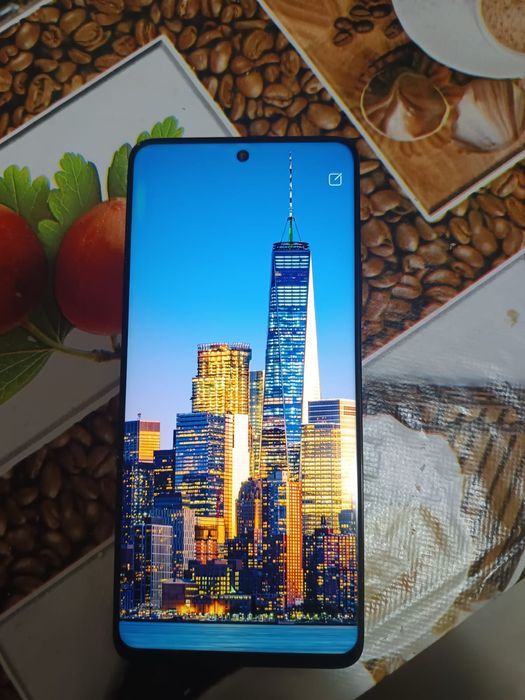 Vând telefon Huawei nova9 Se