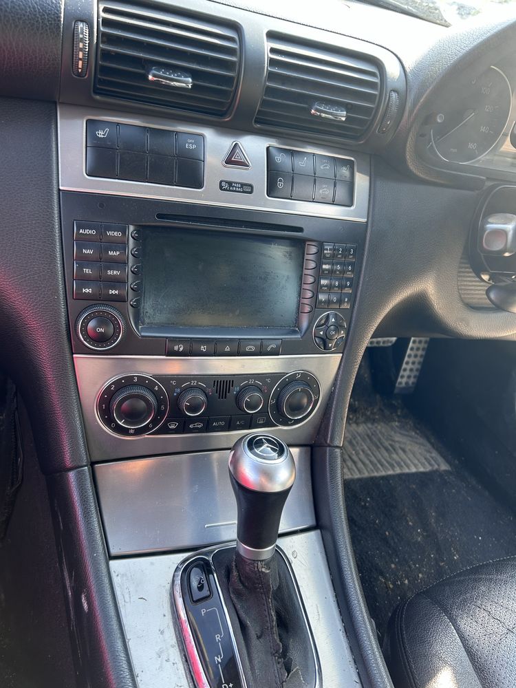Mercedes c class 2.2 navigatie volan capota usa interior bara haion