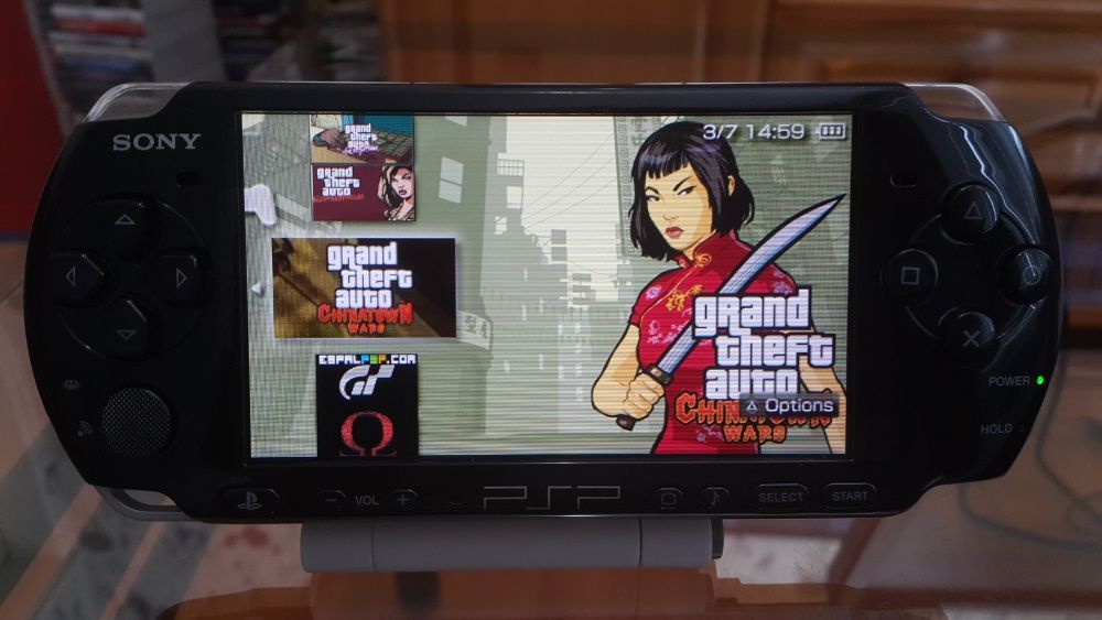 SONY PSP 3004+128GB+350Игри+Зарядно+Батерия GTA V FIFA Minecraft ПСП