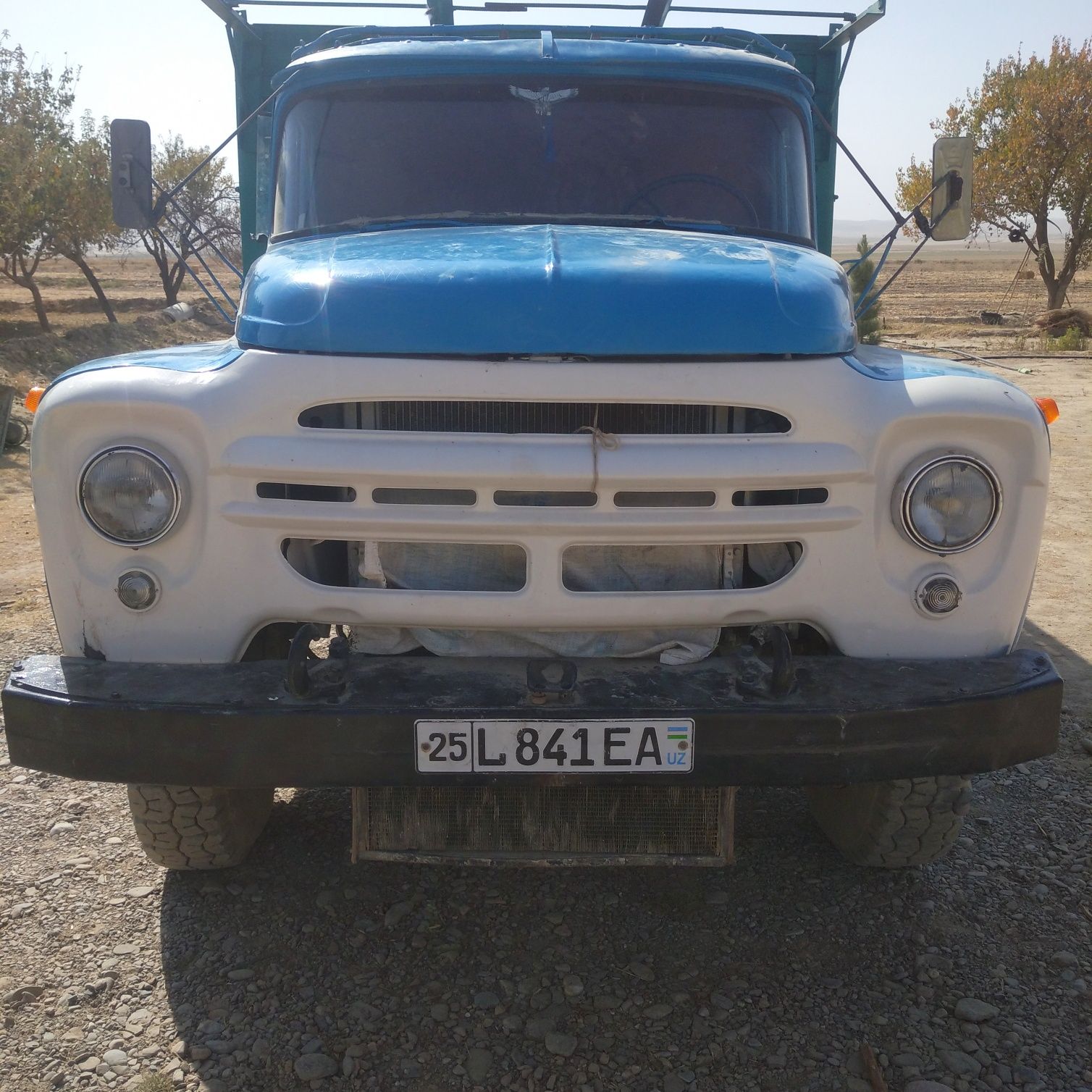 Zil 130 sotiladi