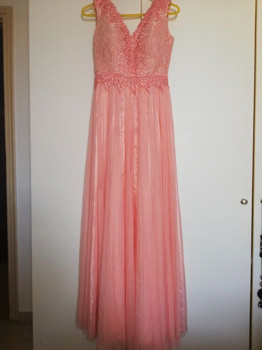 rochii de mireasa și rochii de ocazie