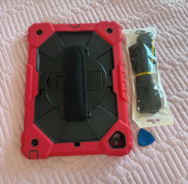 Lot 2 Huse iPad 9.7 inch