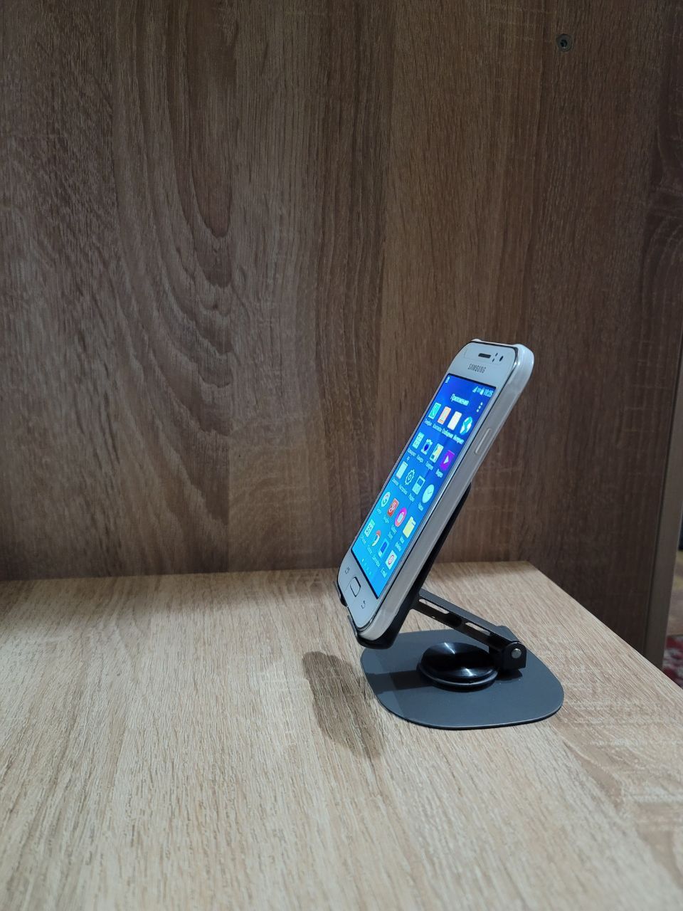 Samsung J1 ace ideal