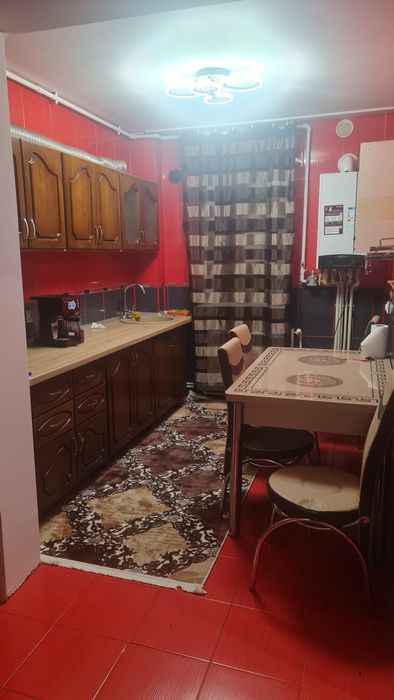 Vând apartament 2 camere Petrosani