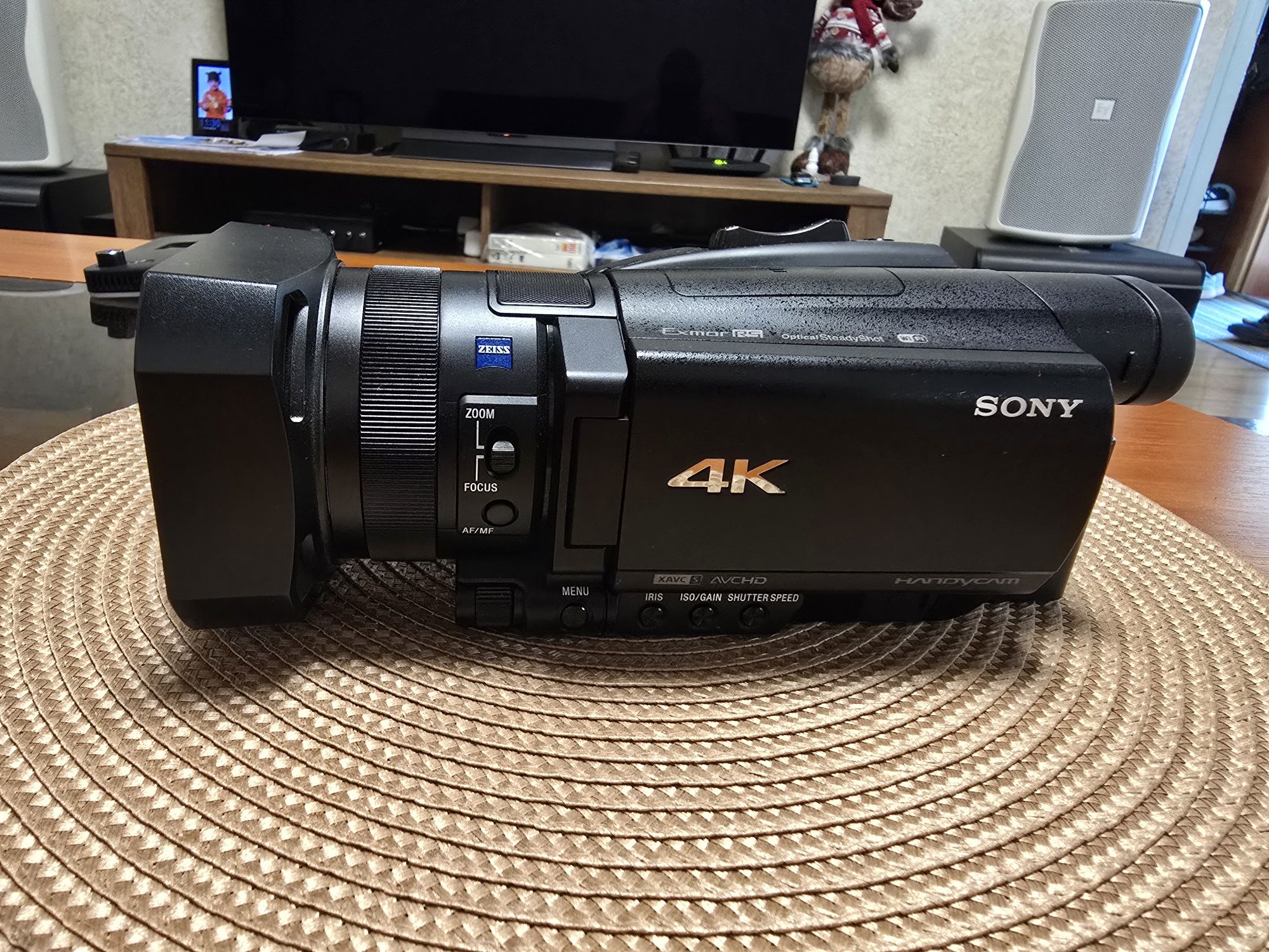 4k  Sony FDR-AX700
