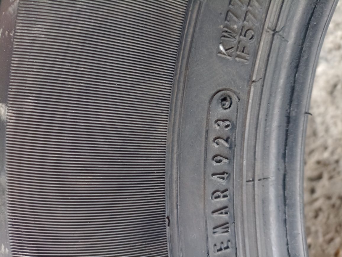 2 anvelope AllSeason Dunlop 195/80 R15 dot 4923